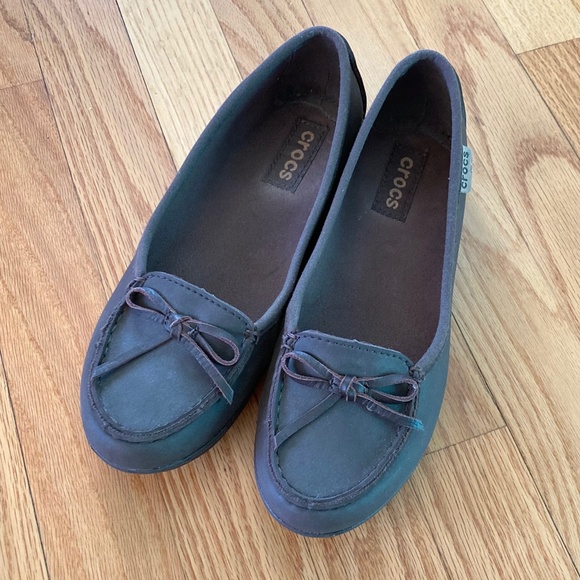 Women’s size 7 brown Crocs shoes - Picture 1 of 5